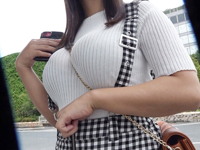 こんなにパイスラしてたらおっぱいにしか目が行かんｗ新宿で見つけた着衣爆乳素人のナンパ動画！